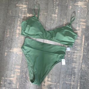 Brand new with tags aerie Hunter green bikini